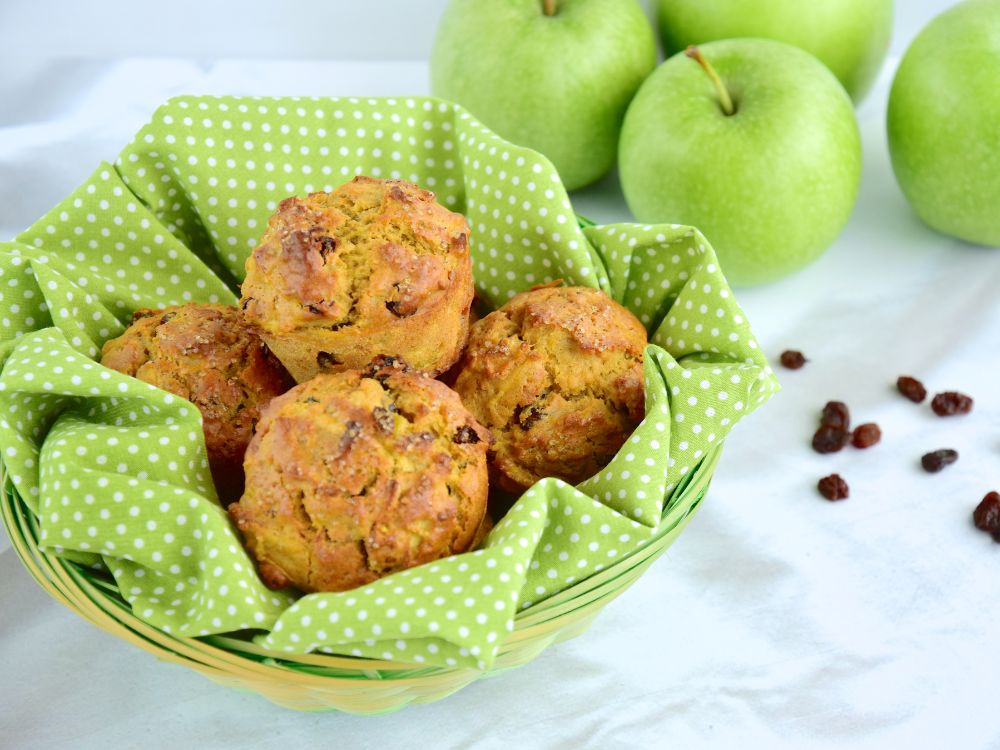 Almás-mazsolás muffin recept